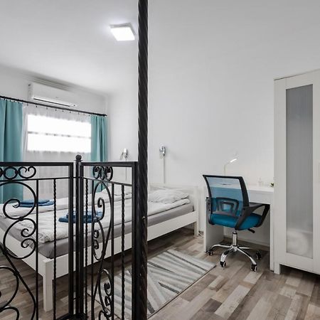 Bpr Simply Azure Apartment Budapest Bagian luar foto