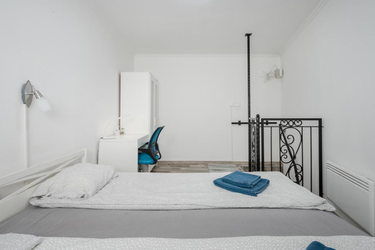 Bpr Simply Azure Apartment Budapest Bagian luar foto
