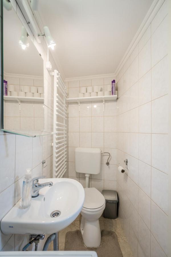 Bpr Simply Azure Apartment Budapest Bagian luar foto