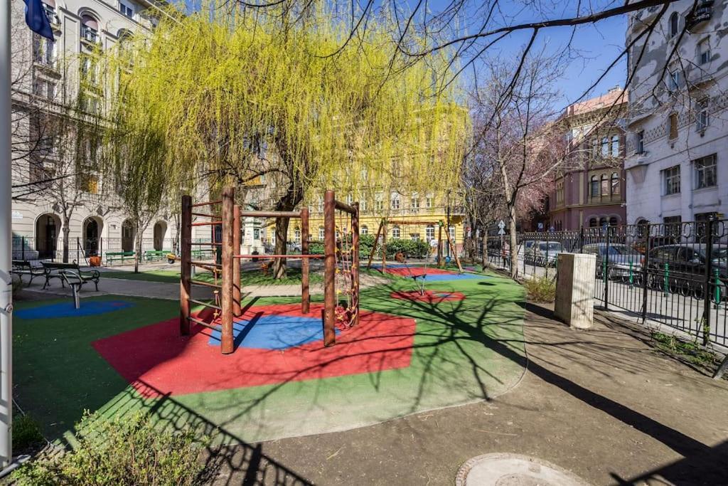 Bpr Simply Azure Apartment Budapest Bagian luar foto