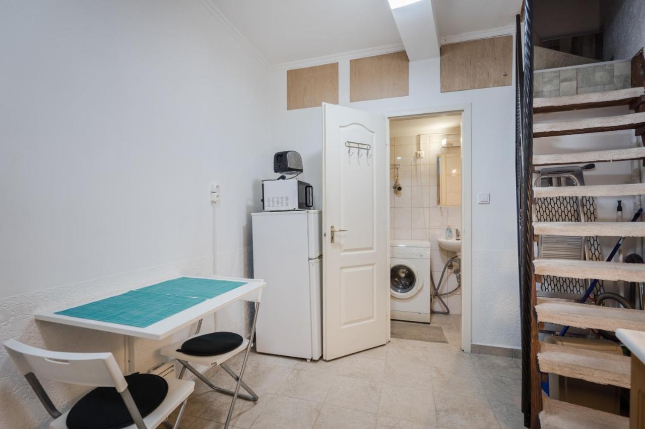 Bpr Simply Azure Apartment Budapest Bagian luar foto